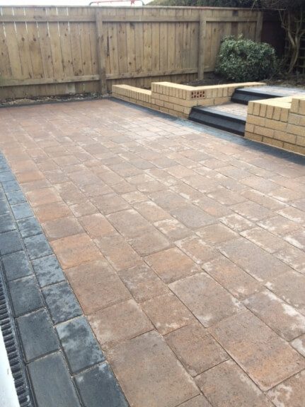 32 stone block patio