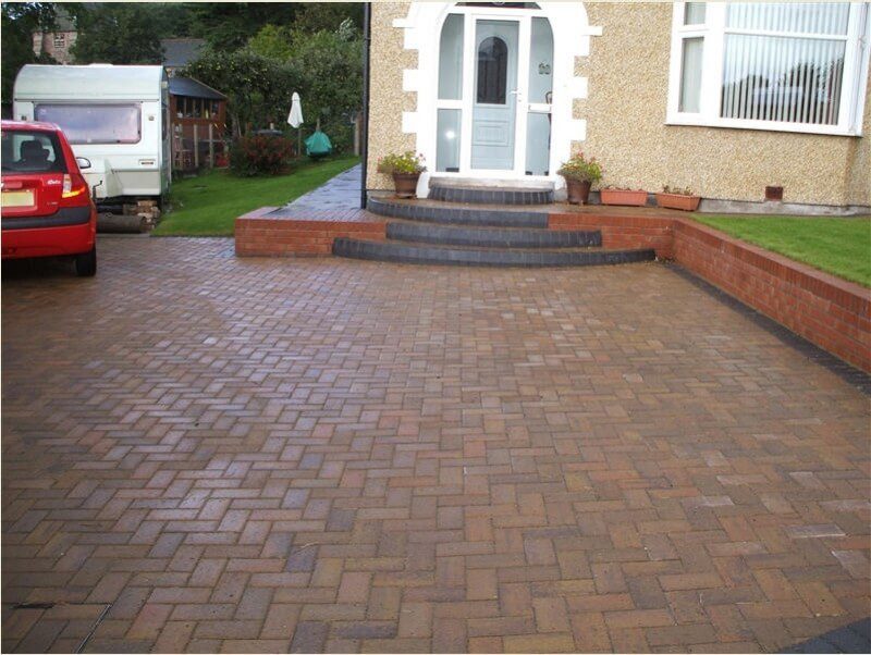 37 block paving driveway