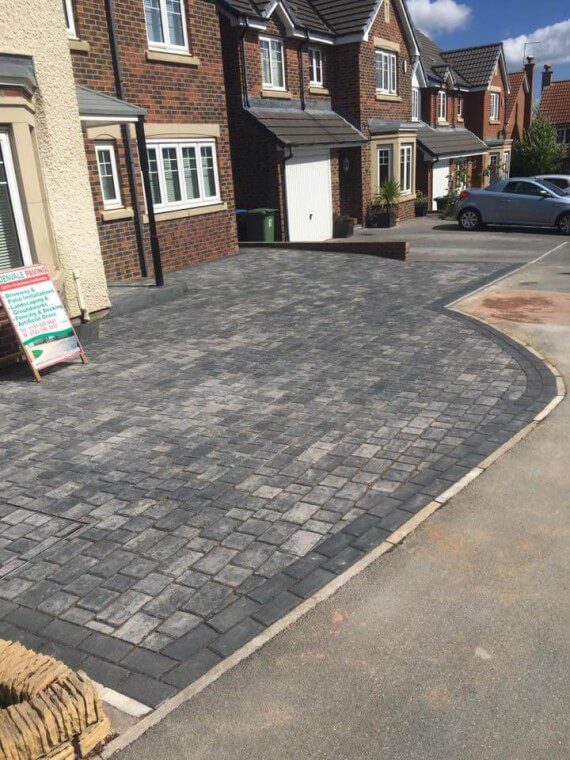 67 block paving driveway